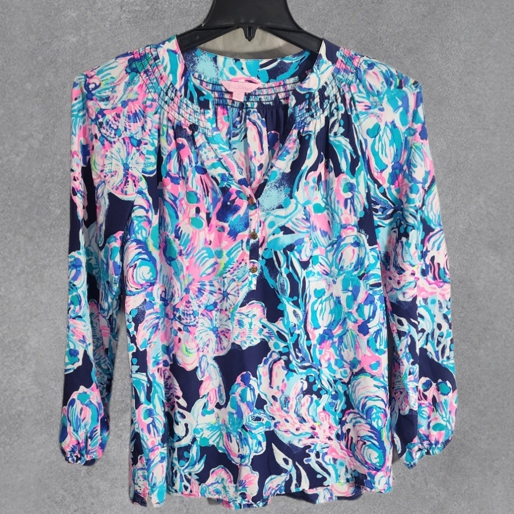 Lilly Pulitzer 100% silk brightly colored blouse Size Medium